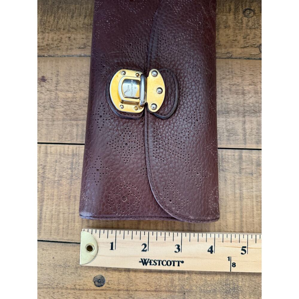 LOUIS VUITTON Mahina Portefeuille Amelia Long Wallet Dark Brown - Picture 16 of 16